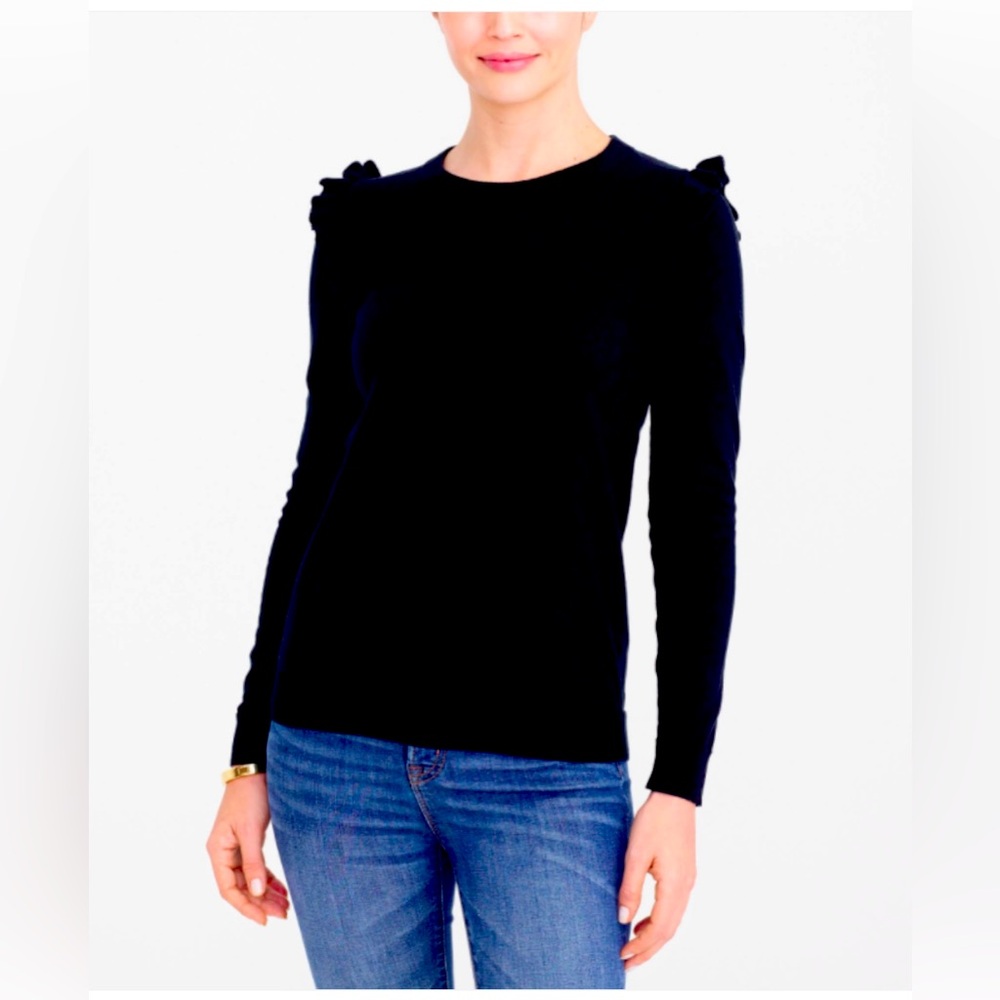 Ann Taylor black sweater w/ ruffle sleeves, size L, Petite